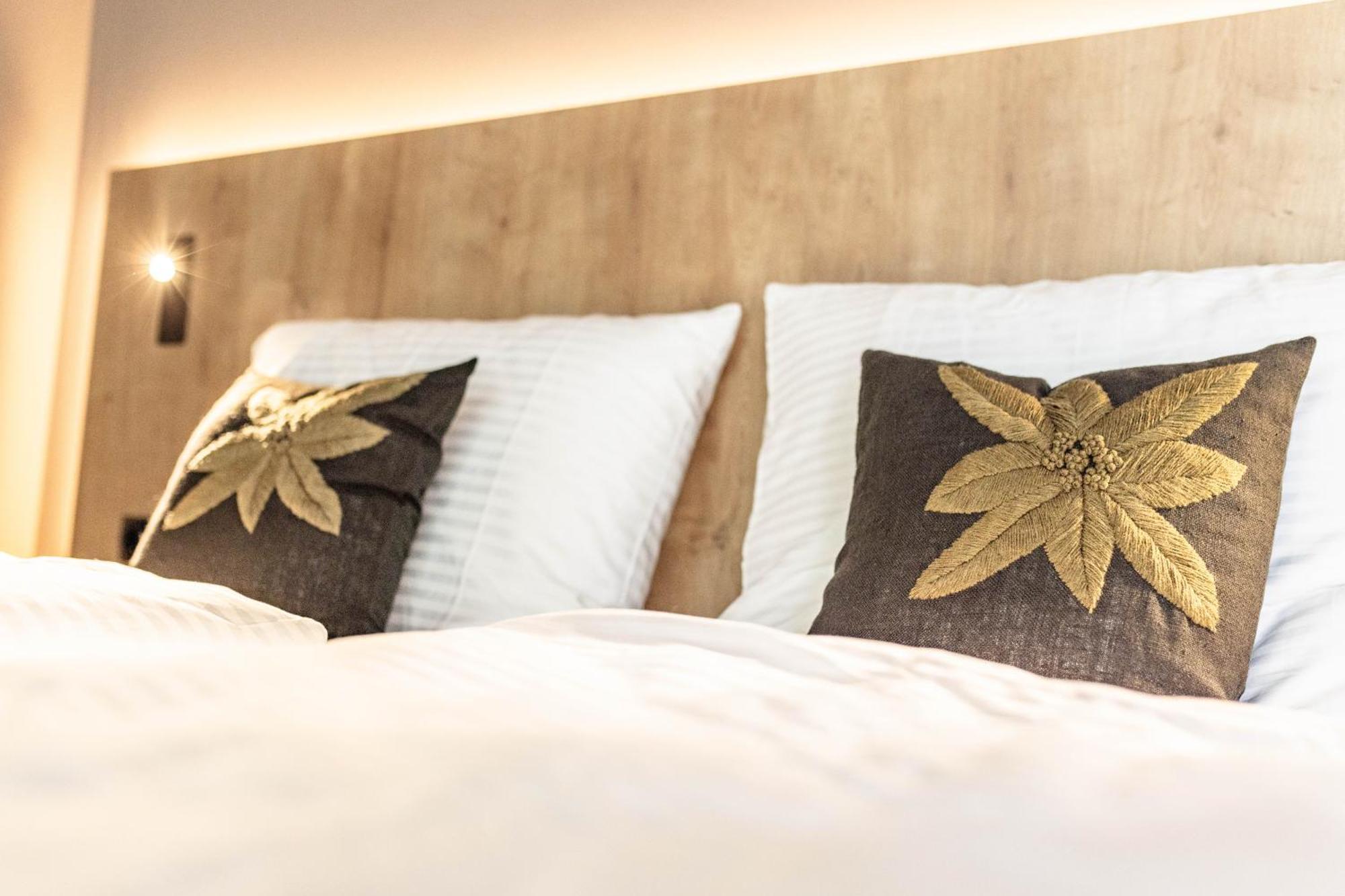Villa Hubertus Luxuria Nova Suites - Adults Friendly 나투르노 외부 사진